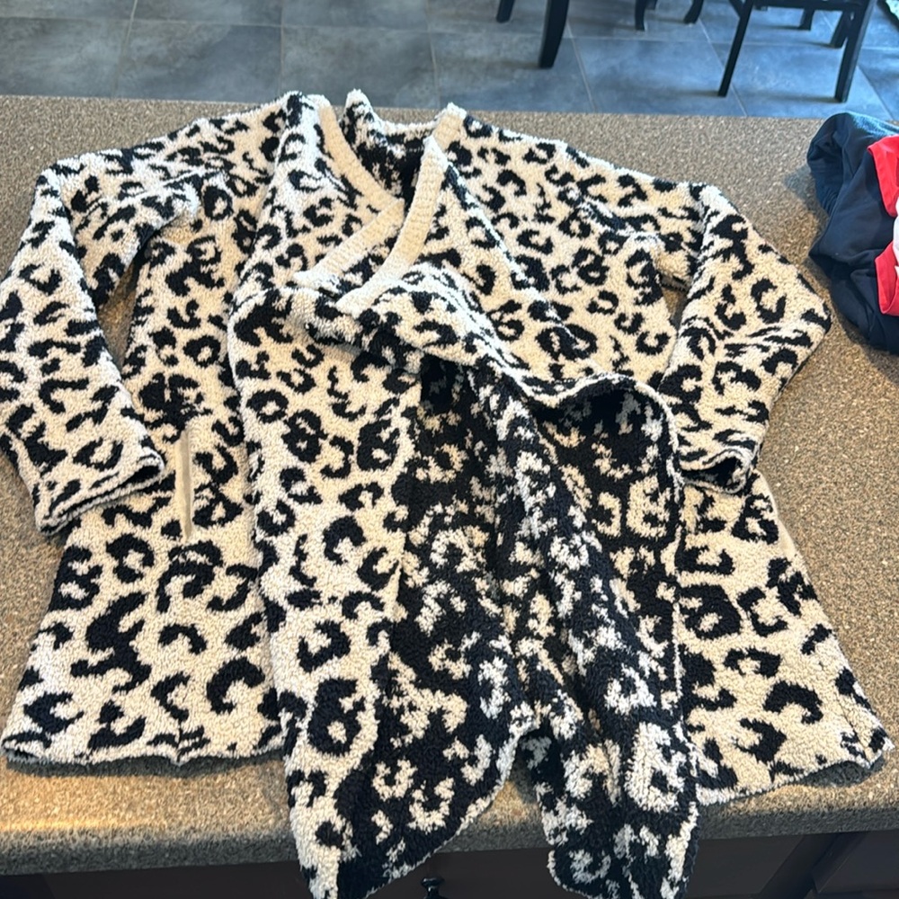Ugg wrap shawl robe